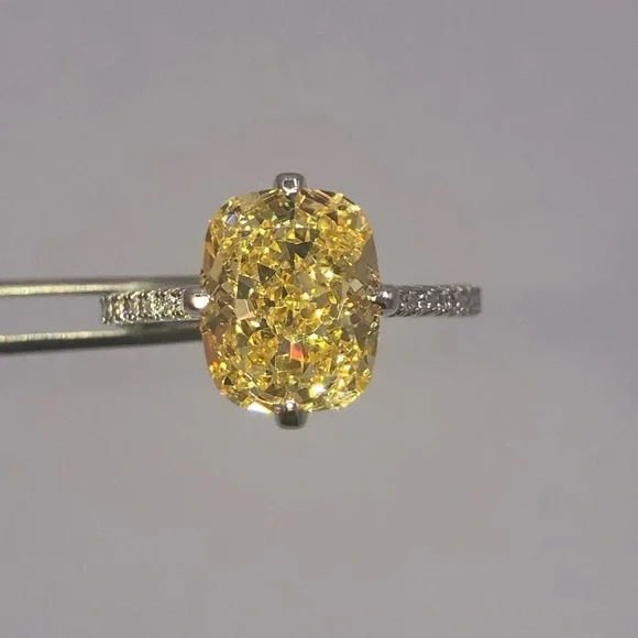 2.5ct Canary Radiant Cut Ring - Picture 14 of 17